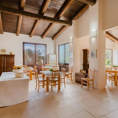 Oliveto Politi Farm stay *